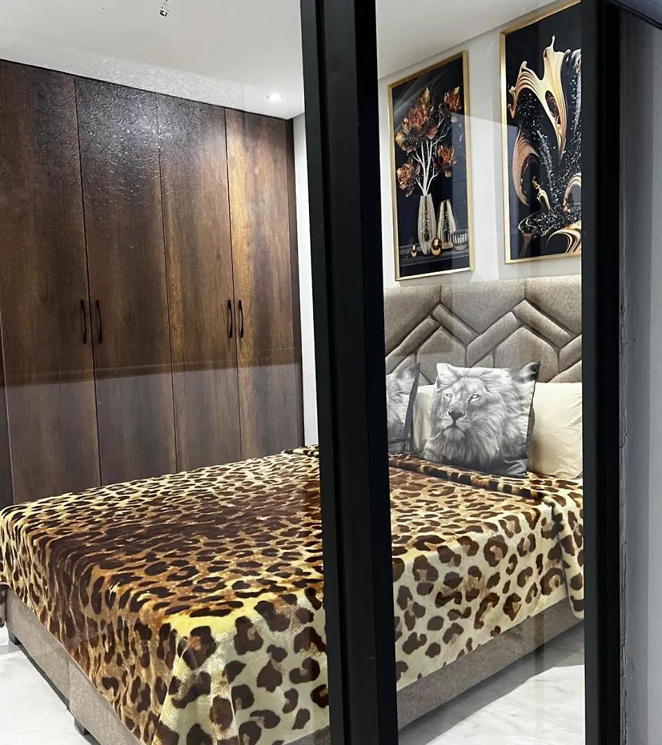 Urban Studio Casa Casablanca 0*,